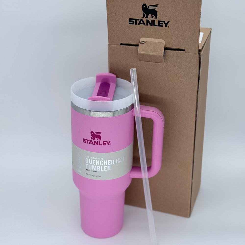 Stanley Pink Quencher H2.0 40oz